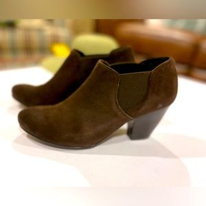 Vanelli brown suede leather ankle boots 8-1/2